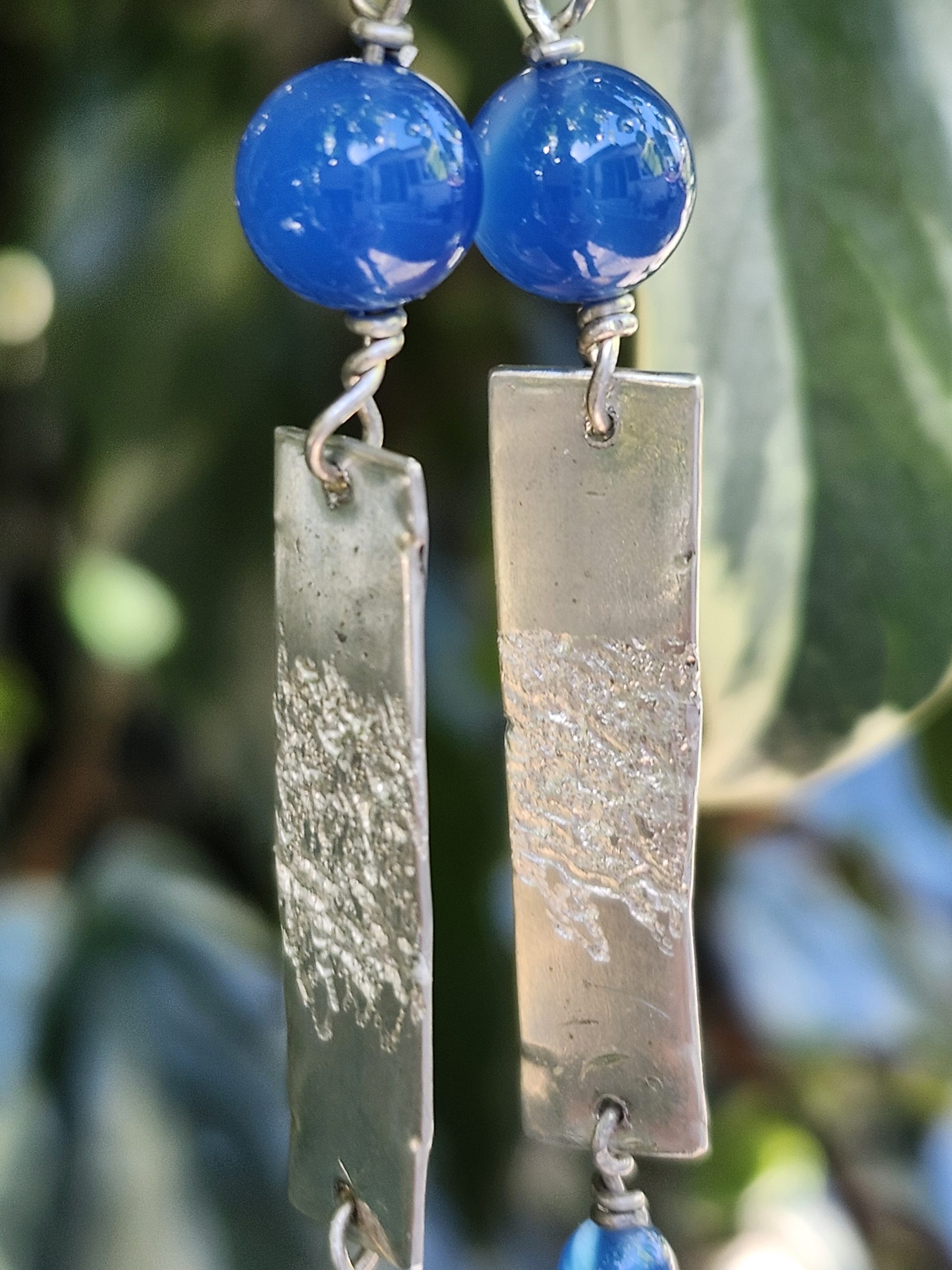 Boucles d'oreilles en argent massif et agate bleu – Image 2