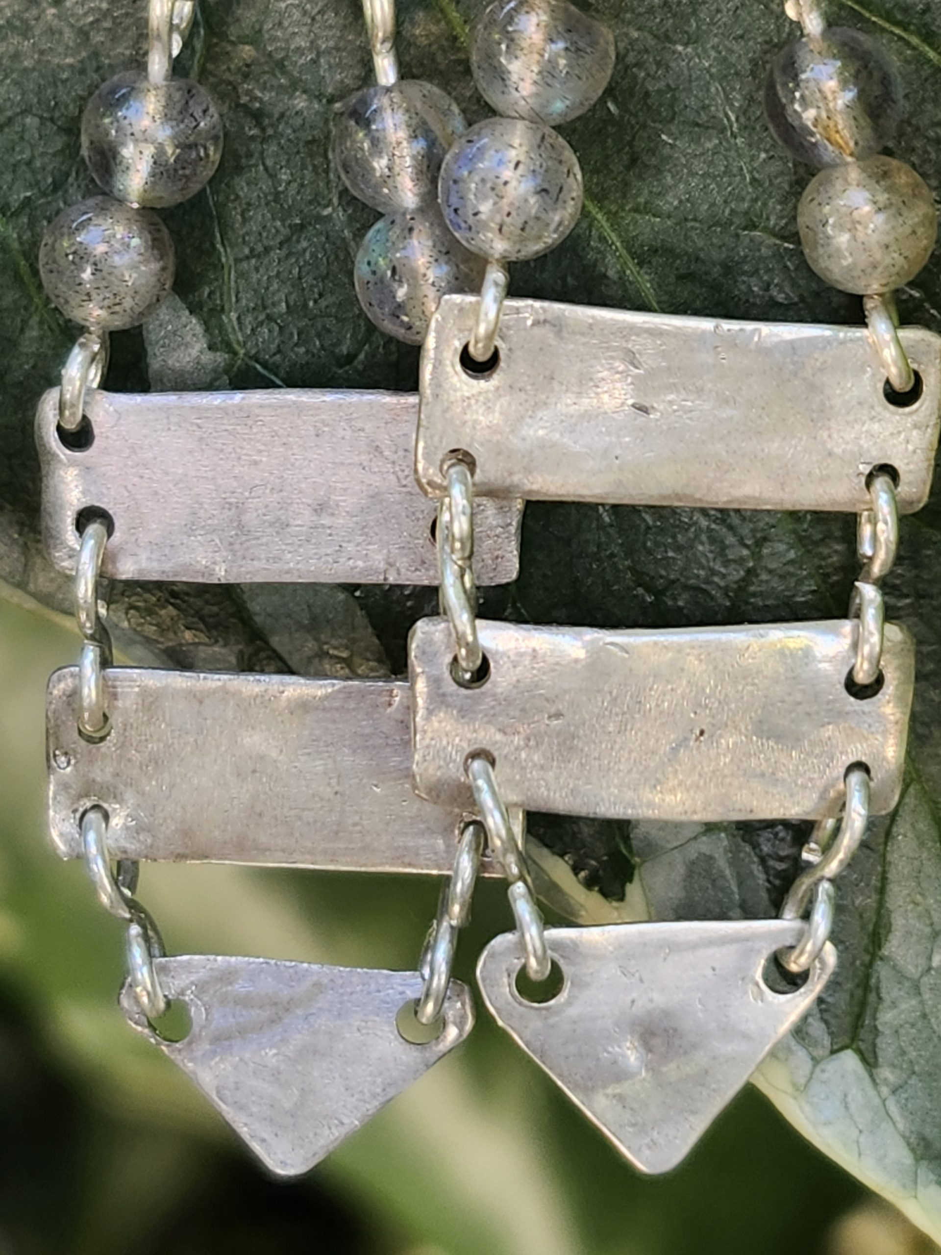 Boucles d'oreilles en argent massif et labradorite – Image 2