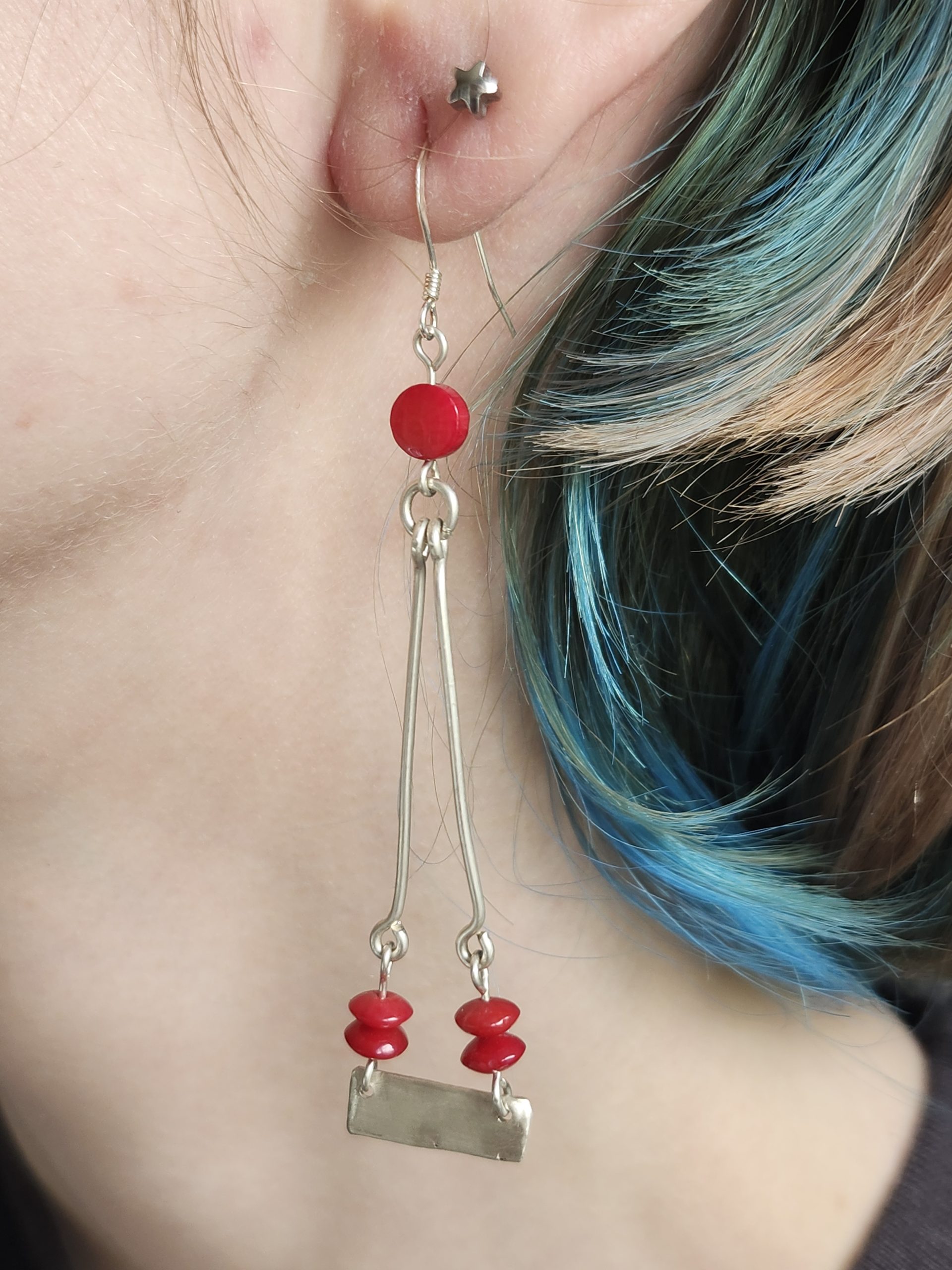 Boucles d'oreilles en argent massif et bambou de mer rouge – Image 2
