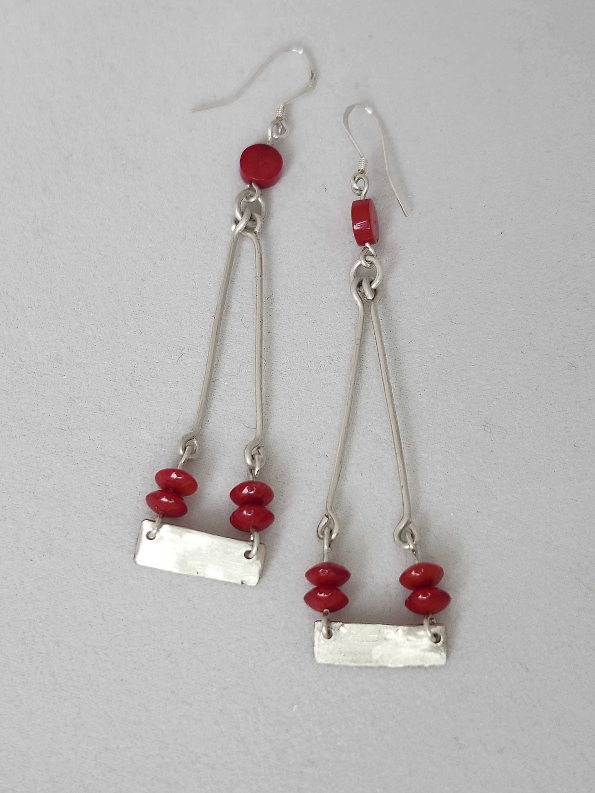 Boucles d'oreilles en argent massif et bambou de mer rouge