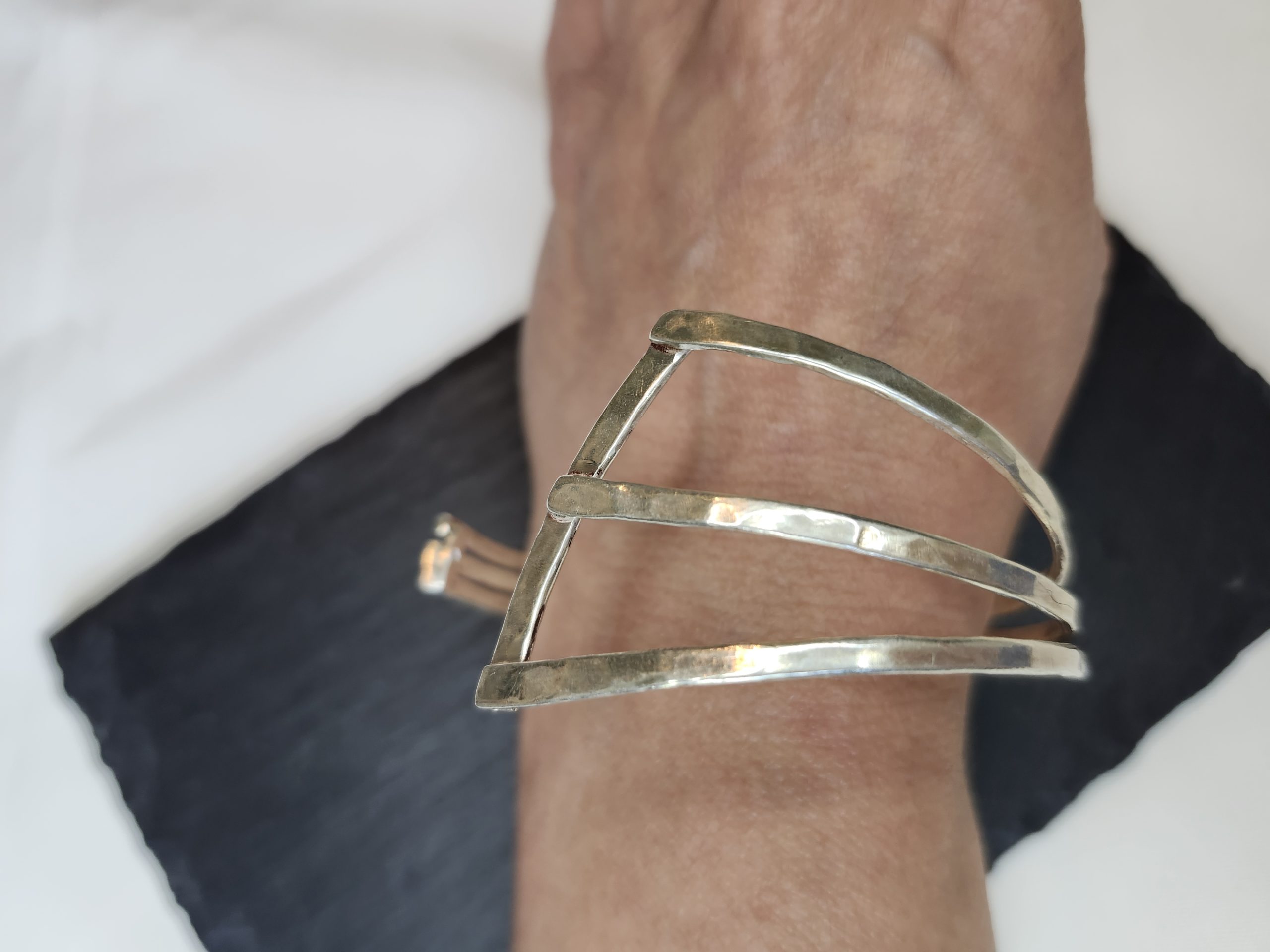 Bracelet Jonc en argent massif martelé – Image 2