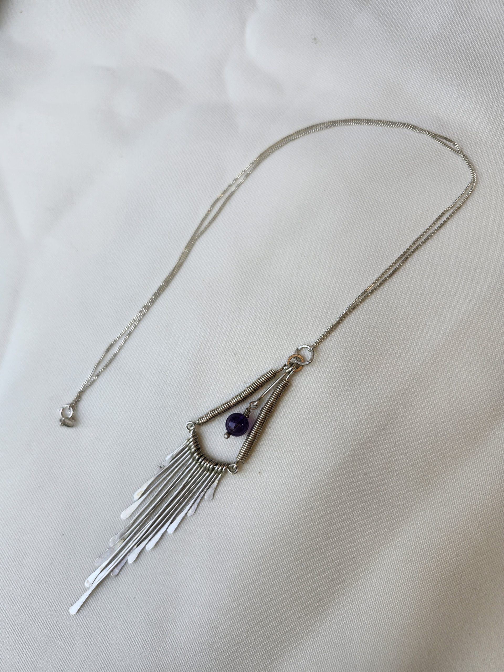 Collier en argent massif et améthyste avec des longues gouttes – Image 3