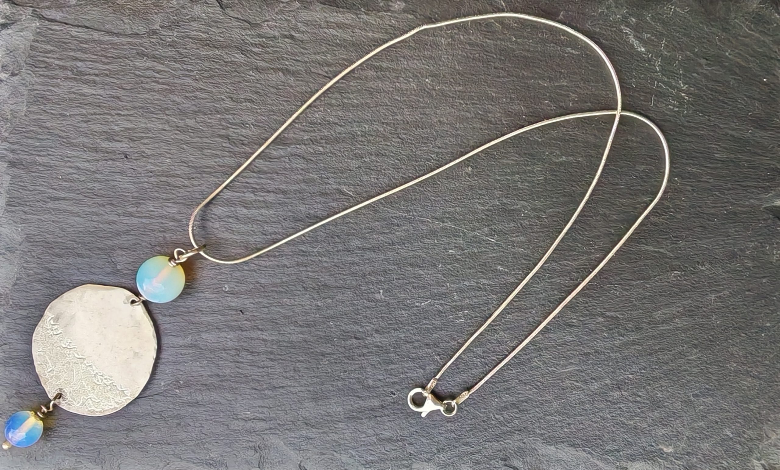 Collier en argent massif et pierre d'opaline – Image 3